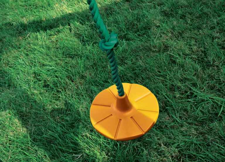 Knotted Rope with Disc